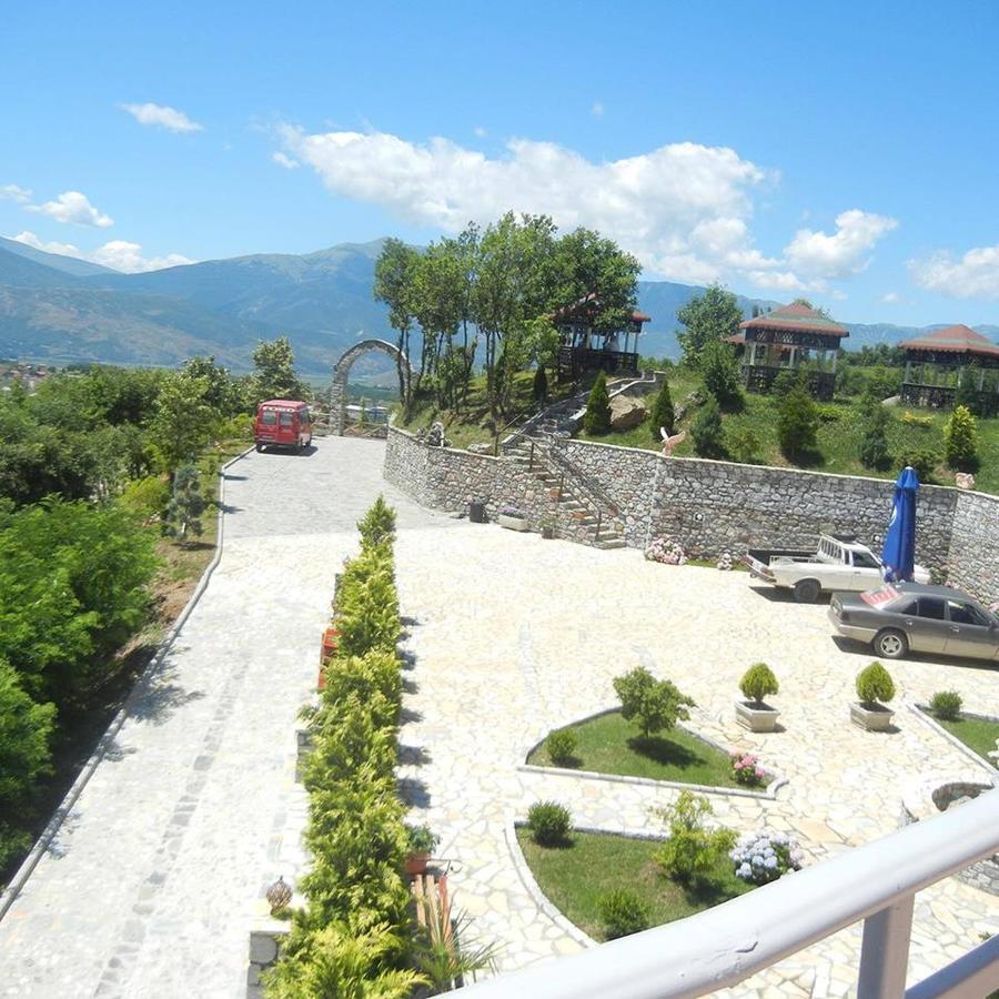 Hotel Natyra E Qete Peshkopi Exterior photo